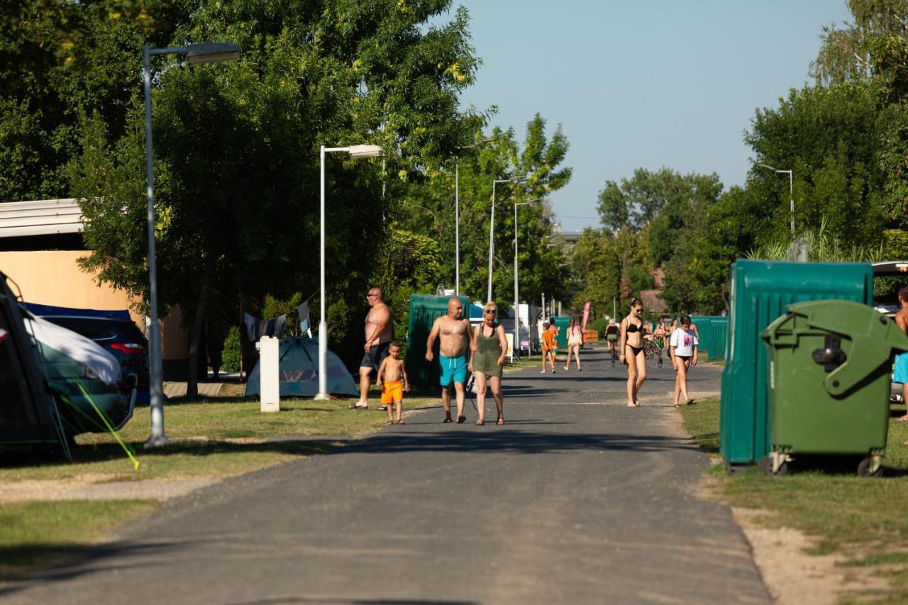 Aranypart Camping & Apartments Siofok Dış mekan fotoğraf